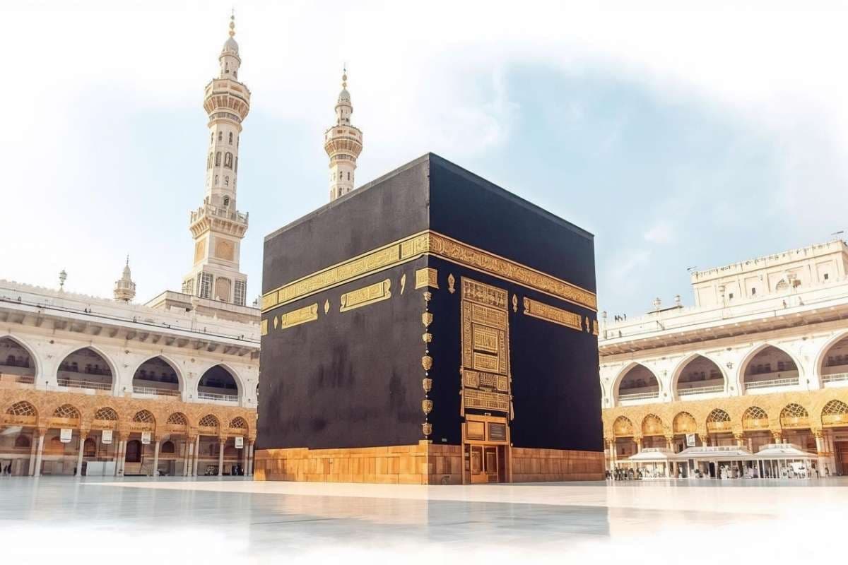 La Kaaba à la Mecque, lieu saint de l'islam et direction de la prière pour les musulmans